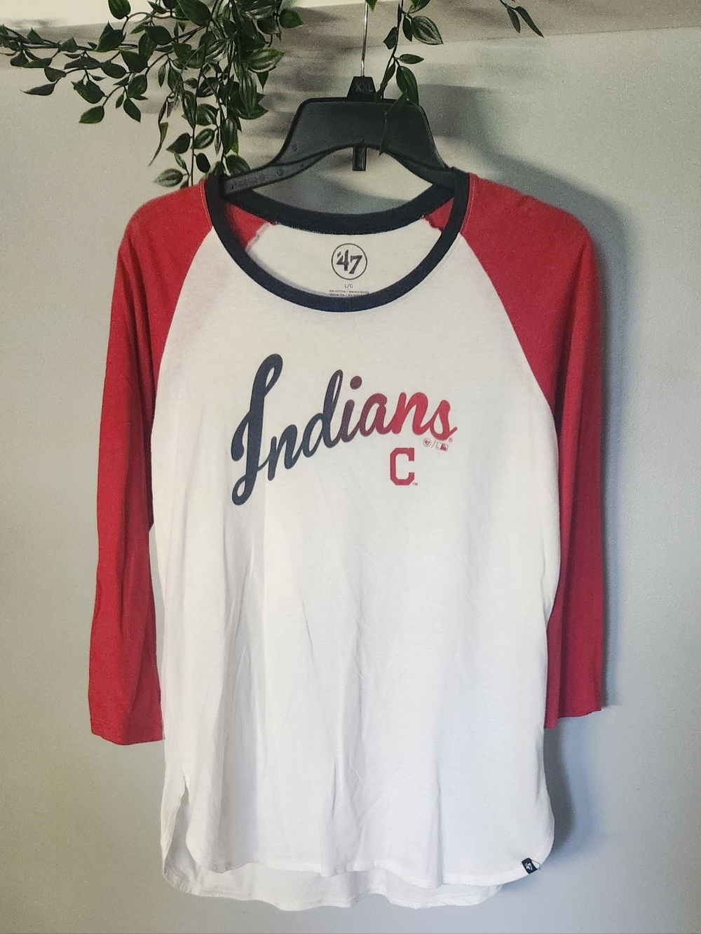 Cleveland Indians Raglan Tee - White & Red